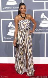 组图：格莱美红毯群星纷纷亮相星光熠熠