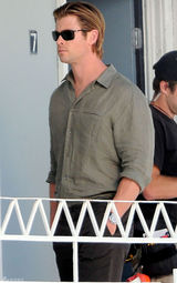 组图：汤唯和雷神克里斯现身片场男帅女靓