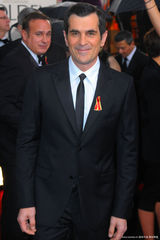 高清组图：金球奖雨中“湿身” 明星走红毯劲头不减