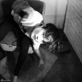 组图：李宇春自拍笑称女神经 酷其实是不在乎