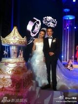 组图：孙茜婚礼内场 灯火缭绕唯美烂漫