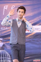 组图：炎亚纶视周杰伦为贵人 与初恋女友话题多