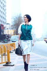 明星爱街拍：摇滚女爵杨乃文浪漫演绎都市OL