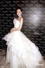 组图：Amanda S.订婚后首披婚纱 自称未婚夫很大方