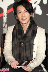 组图：日星佐藤健宣传新片 欣赏周杰伦才华