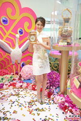 组图：马国明朱晨丽合作吸金 拍剧有火花