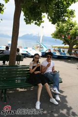 幻灯图集：陆毅鲍蕾瑞士行 学做浓情奶酪