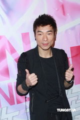 组图：许志安个唱压力大 新歌MV众多好友客串