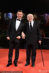 组图：《瓦文萨》首映 波兰前总统携夫人助阵