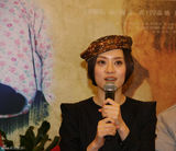 高清组图：孙俪现身上海宣传《小姨多鹤》