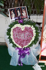 幻灯图：粉丝追忆梅艳芳 寄语“永远怀念梅姐”