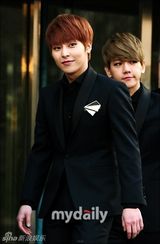 组图：EXO少女时代Sistar等亮相K-pop颁奖礼