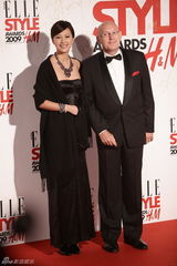 高清图：徐静蕾牵手黄立行 《杜拉拉》未映先拿奖