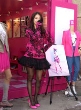 高清图：尹恩惠出任公益大使 粉丝会展露甜美笑容 