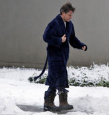 组图：马特达蒙《调整局》海报 与布朗特亡命天涯