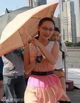 组图：51岁宋佳22岁女儿私房照 继承美貌大眼可爱