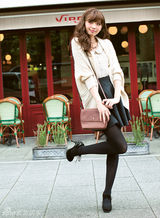 组图：日本模特宫田聪子示范89款秋季服饰搭配