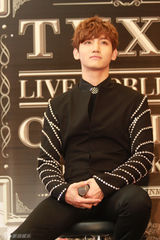 高清组图：东方神起香港火爆开唱 劲舞引疯狂