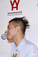 组图：陈冠希否认搭上混血女模 对汤唯是纯粹欣赏