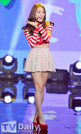 组图：韩团劲歌热舞 Girls Day热辣秀腿