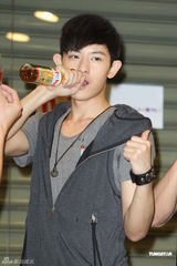 组图：Lollipop F苦练流行音乐奖特别表演