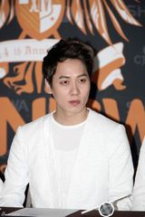 高清组图：韩团神话14周年纪念演唱会盛况空前