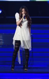 组图：群星献唱中歌榜 韩庚潘玮柏劲歌热舞