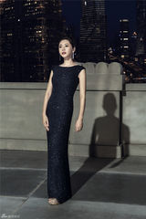 组图：《华丽上班族》曝俊男靓女视觉大片