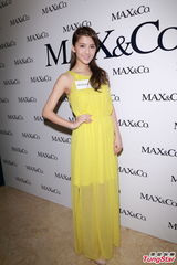 组图：吴千语信任林峰 以工作为由躲闪结婚话题