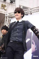 组图：师兄林宥嘉香港“打人” SIGMA组合称是误会