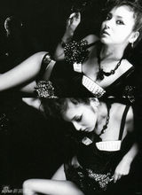 组图：佐佐木希写真集风格多变