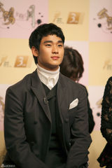 高清组图：金秀贤日本宣传《月亮怀抱太阳》