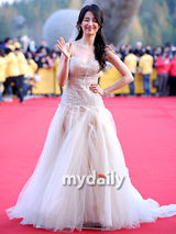 组图：郑日宇李彩英等出席韩国全州电影节开幕式