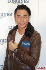 组图：钟楚红贺郭晶晶产子 马国明享受演床戏