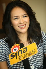 组图：《非常幸运》亮相上海 章子怡调侃找力宏