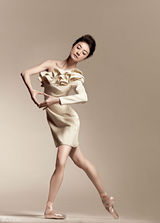 资料：2011officel优雅女性榜样 每种爱都值得歌颂