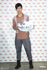 组图：严爵坦言不会追女生 自曝曾有暗恋经历