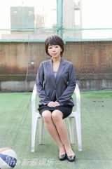 组图：43岁女主播空床3年求滋润 挑战自我拍A片