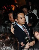 组图：大S汪小菲夫妻档甜蜜亮相晒幸福