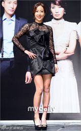 组图：韩艺媛徐智慧等出席《贵妇人》发布会