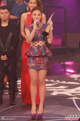 组图：容祖儿九夺劲歌金曲歌后 林峰获最受欢迎