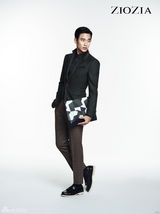 高清组图：韩星金秀贤秋装写真 正装帅气秀长腿