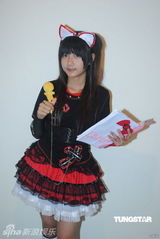 高清组图：萝莉歌手许雅涵拍写真娇俏可爱