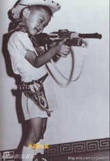 组图：好声音导师童年照曝光致青春