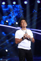 组图：齐秦助阵争奇斗艳盛典 返老还童只因女儿