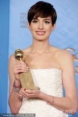 组图：安妮海瑟薇凭《悲惨》获电影最佳女配