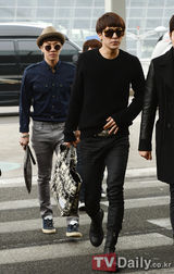 组图：BEAST与SISTAR等亮相机场将赴雅加达开唱