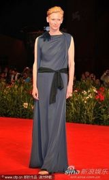 《黑色维纳斯》首映   奥斯卡女配角蒂尔达优雅捧场