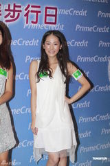 组图：谢天华人气急升出席活动 糖妹自嘲腿短