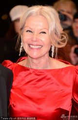 组图：《嫌犯莱拉》首映 导演皮亚携小童星抢镜